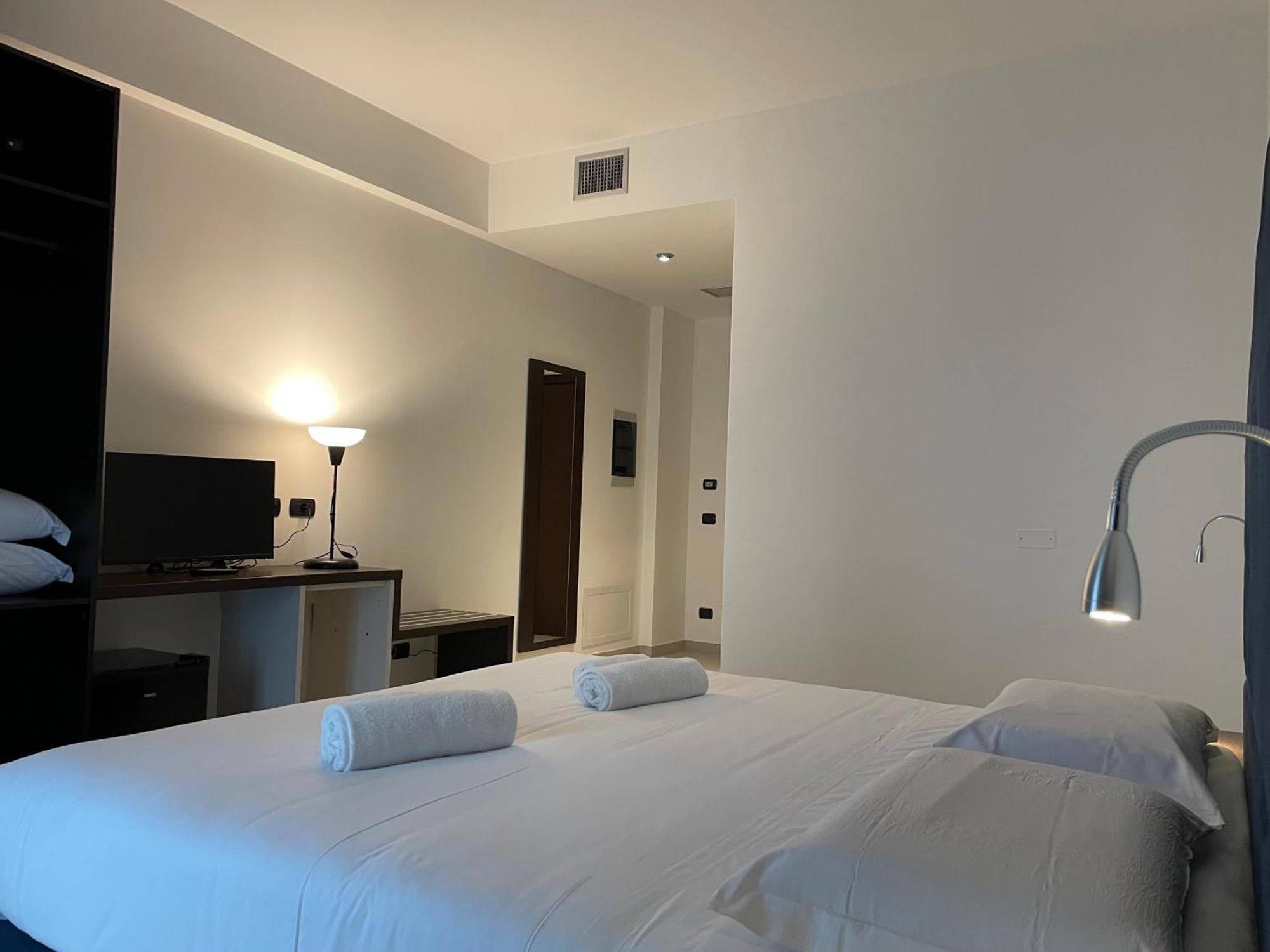 Maestrale Resort Hotel - גרוסטו מראה חיצוני תמונה