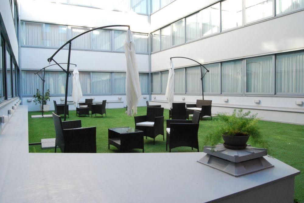 Maestrale Resort Hotel - גרוסטו מראה חיצוני תמונה