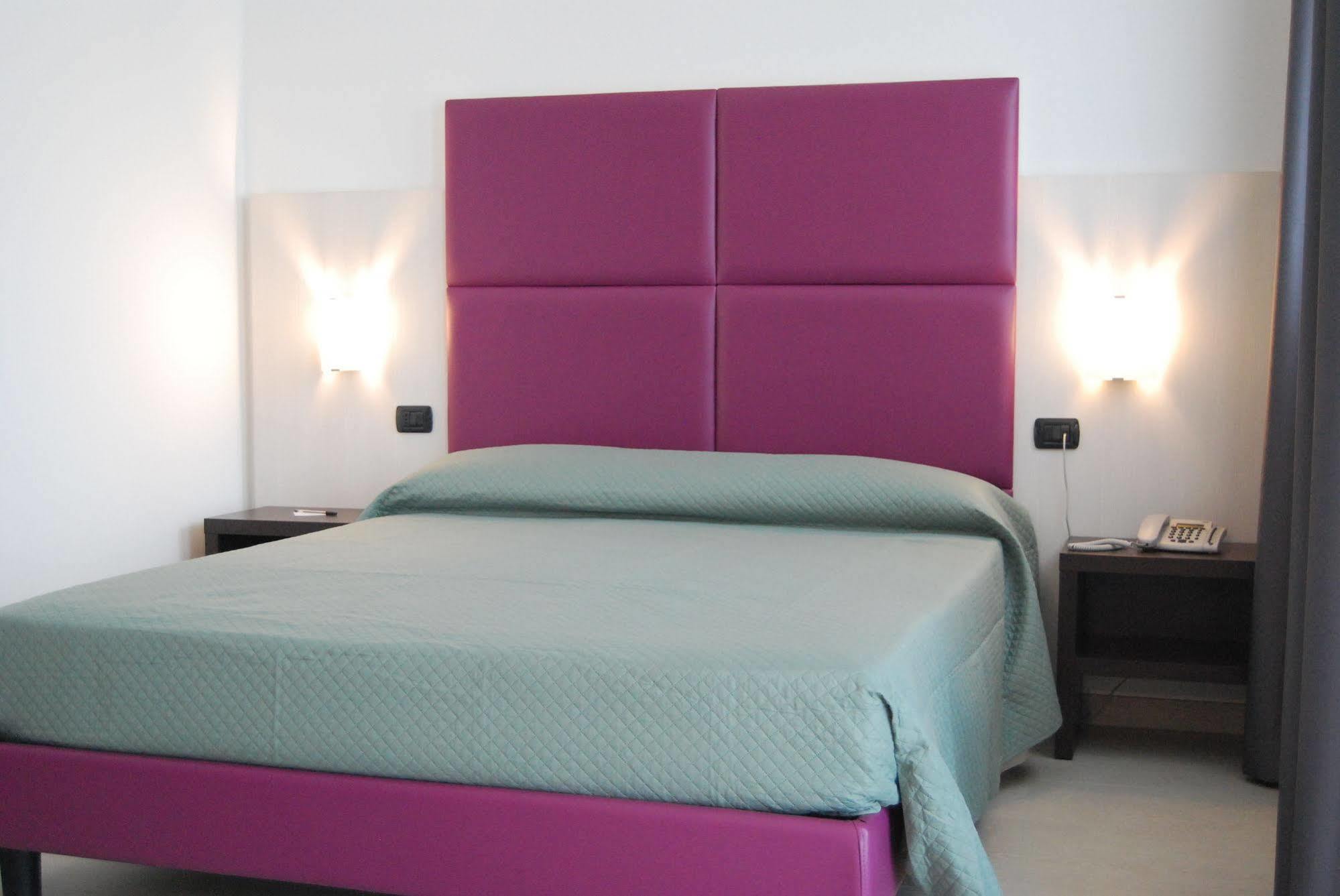 Maestrale Resort Hotel - גרוסטו מראה חיצוני תמונה
