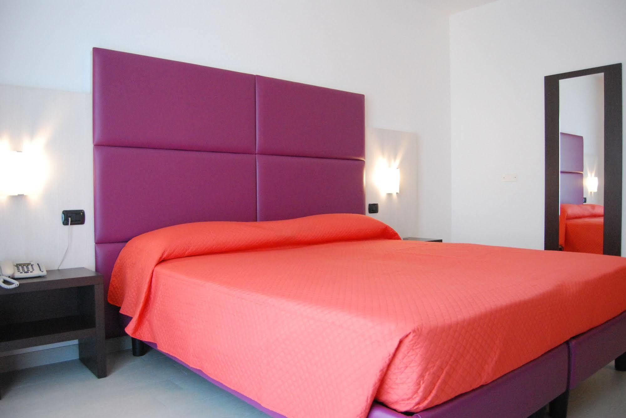 Maestrale Resort Hotel - גרוסטו מראה חיצוני תמונה