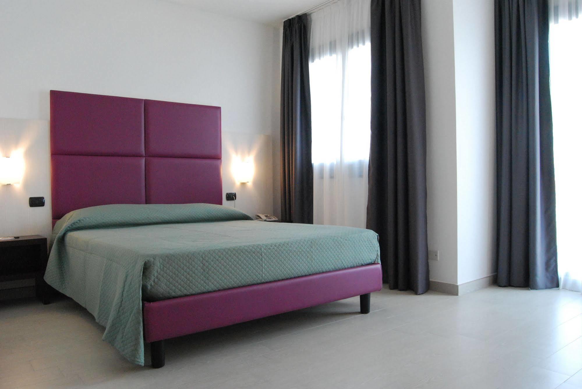 Maestrale Resort Hotel - גרוסטו מראה חיצוני תמונה