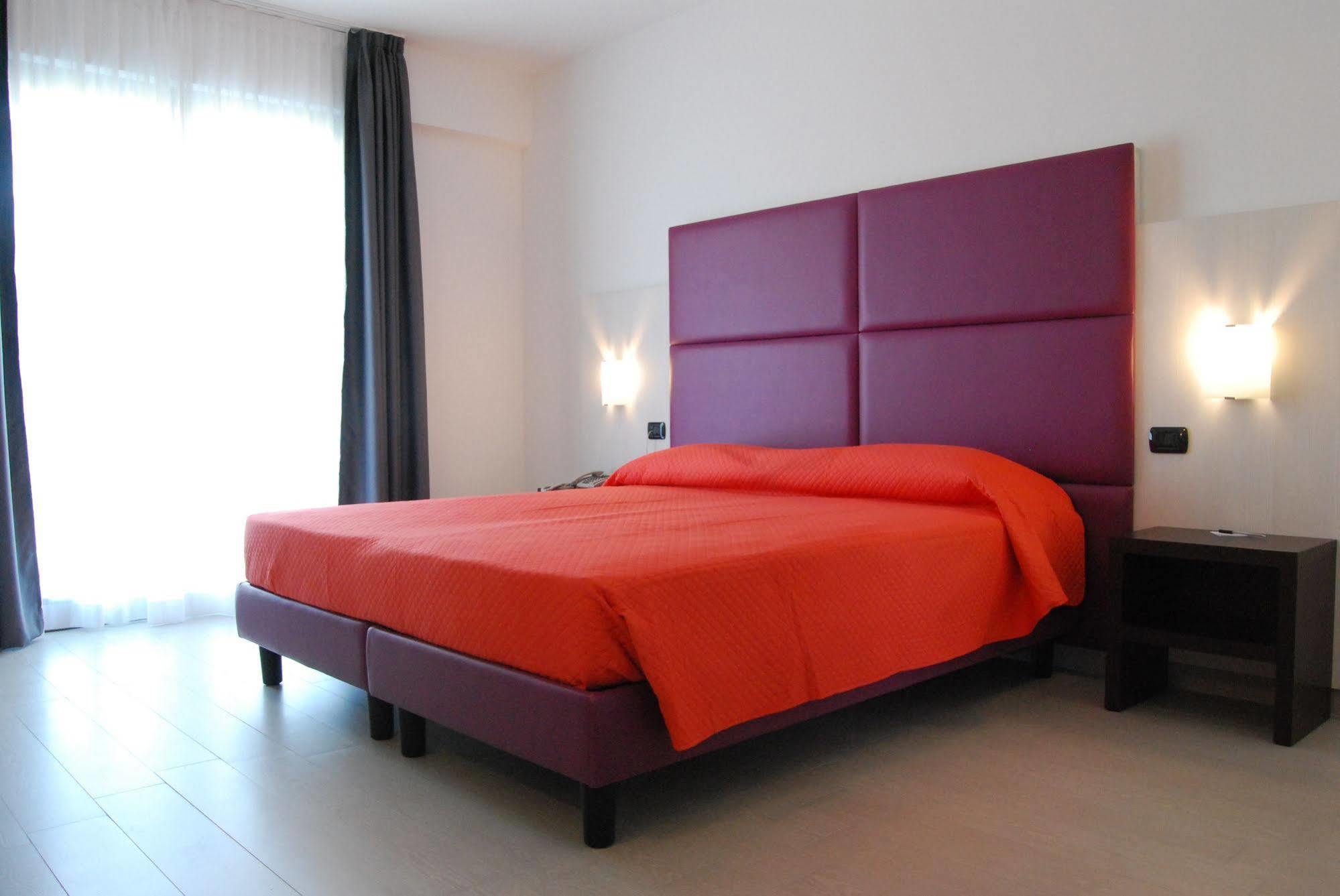 Maestrale Resort Hotel - גרוסטו מראה חיצוני תמונה