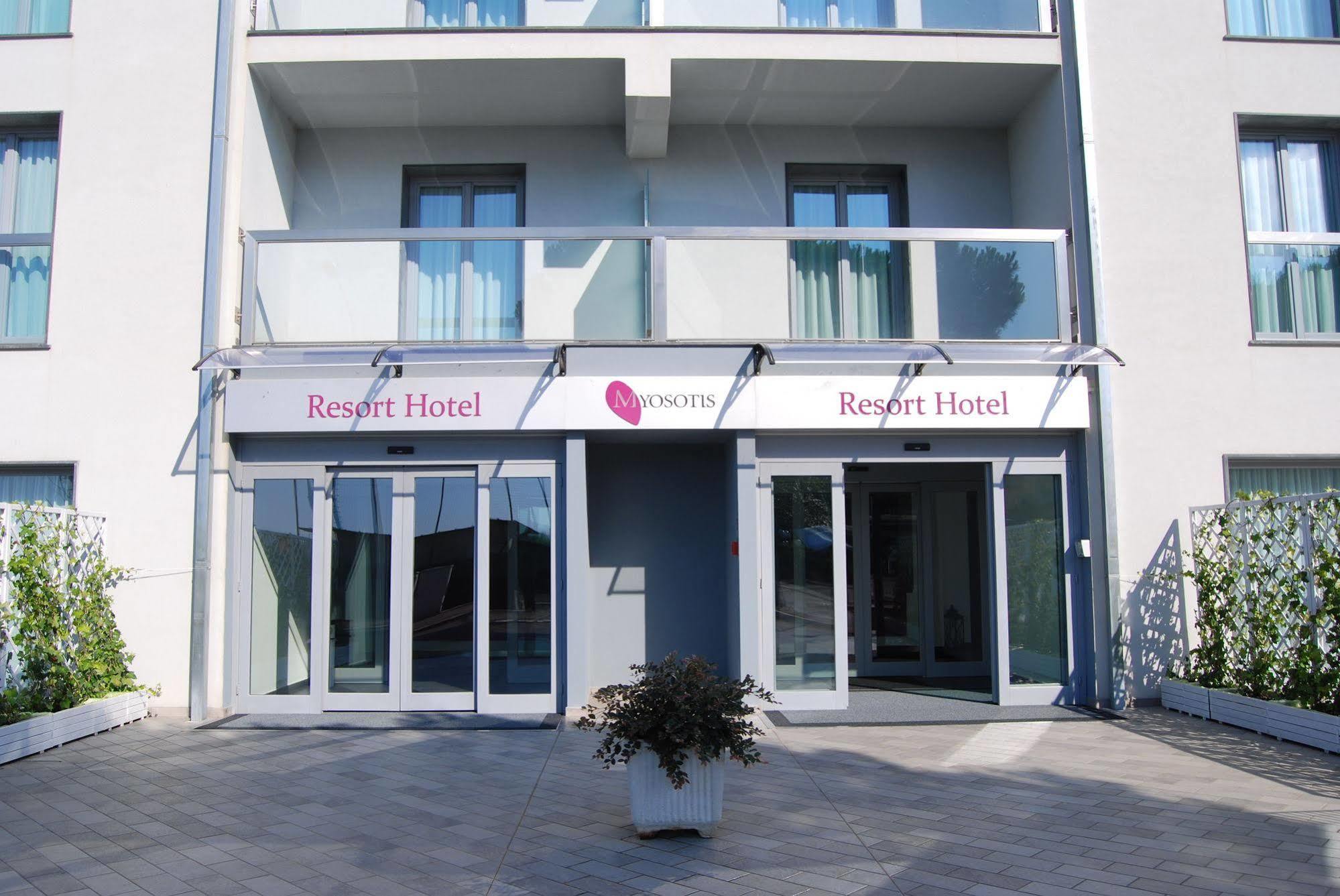 Maestrale Resort Hotel - גרוסטו מראה חיצוני תמונה